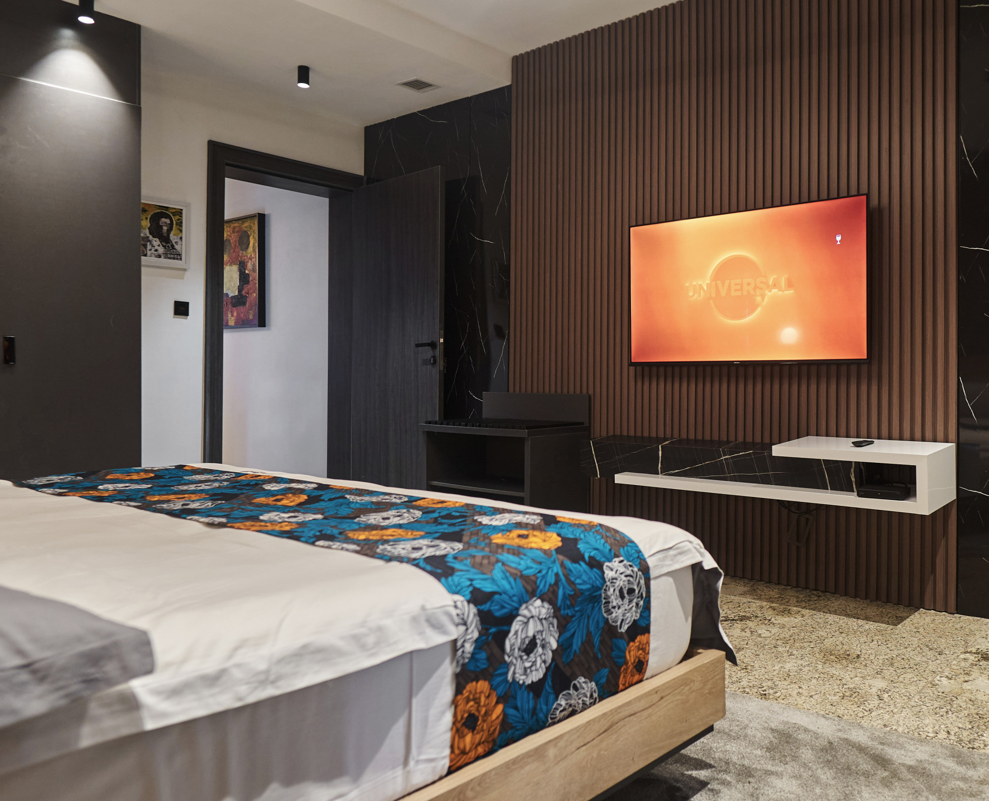 Special Needs One Bedroom Suite Gallery Image 3