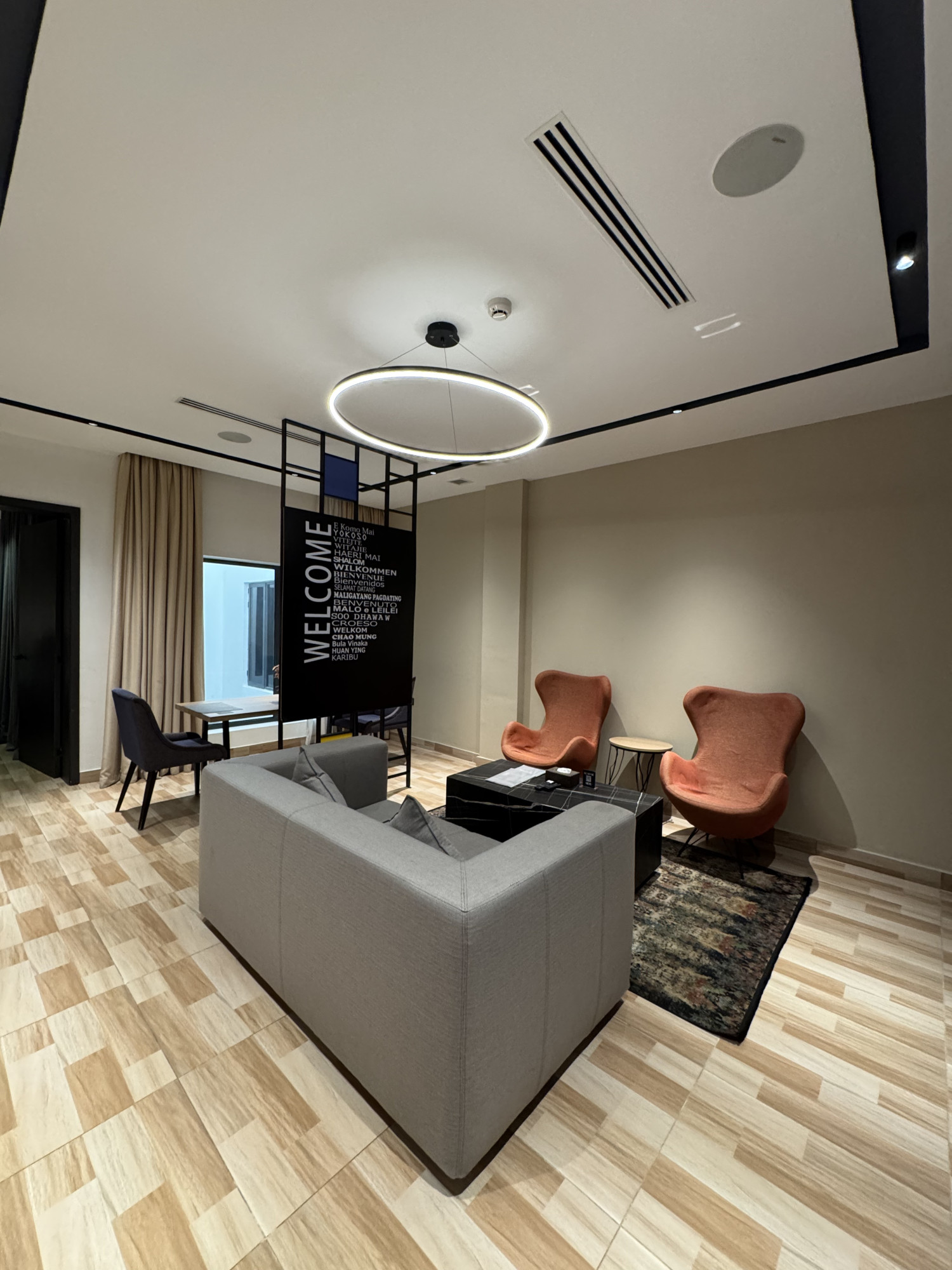 Deluxe One Bedroom Suite Gallery Image 1