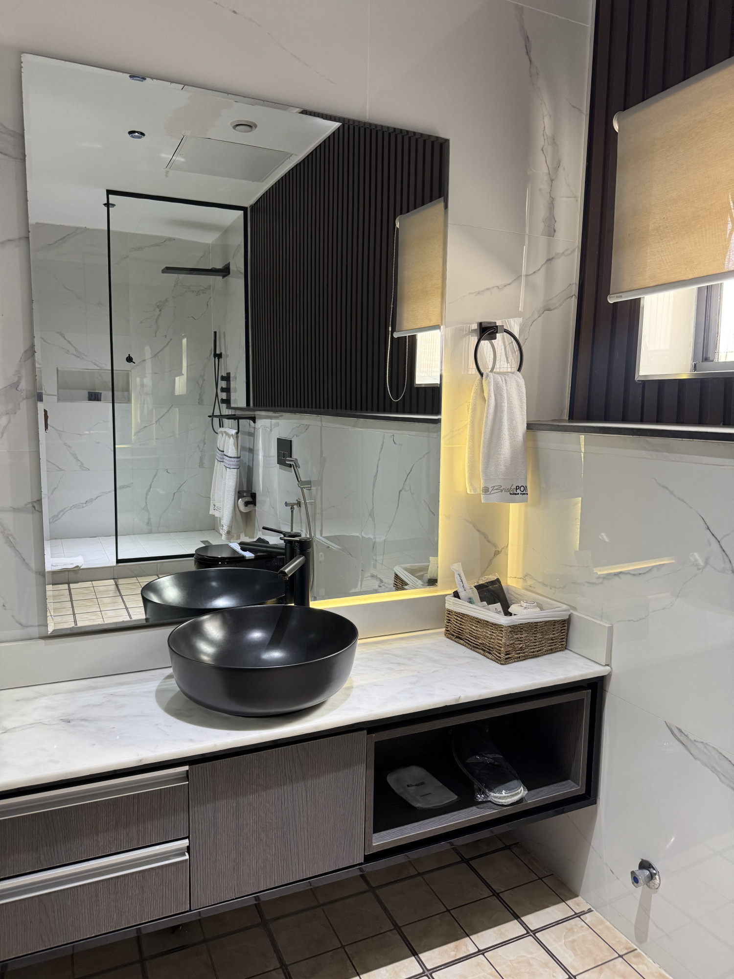 Deluxe One Bedroom Suite Gallery Image 3