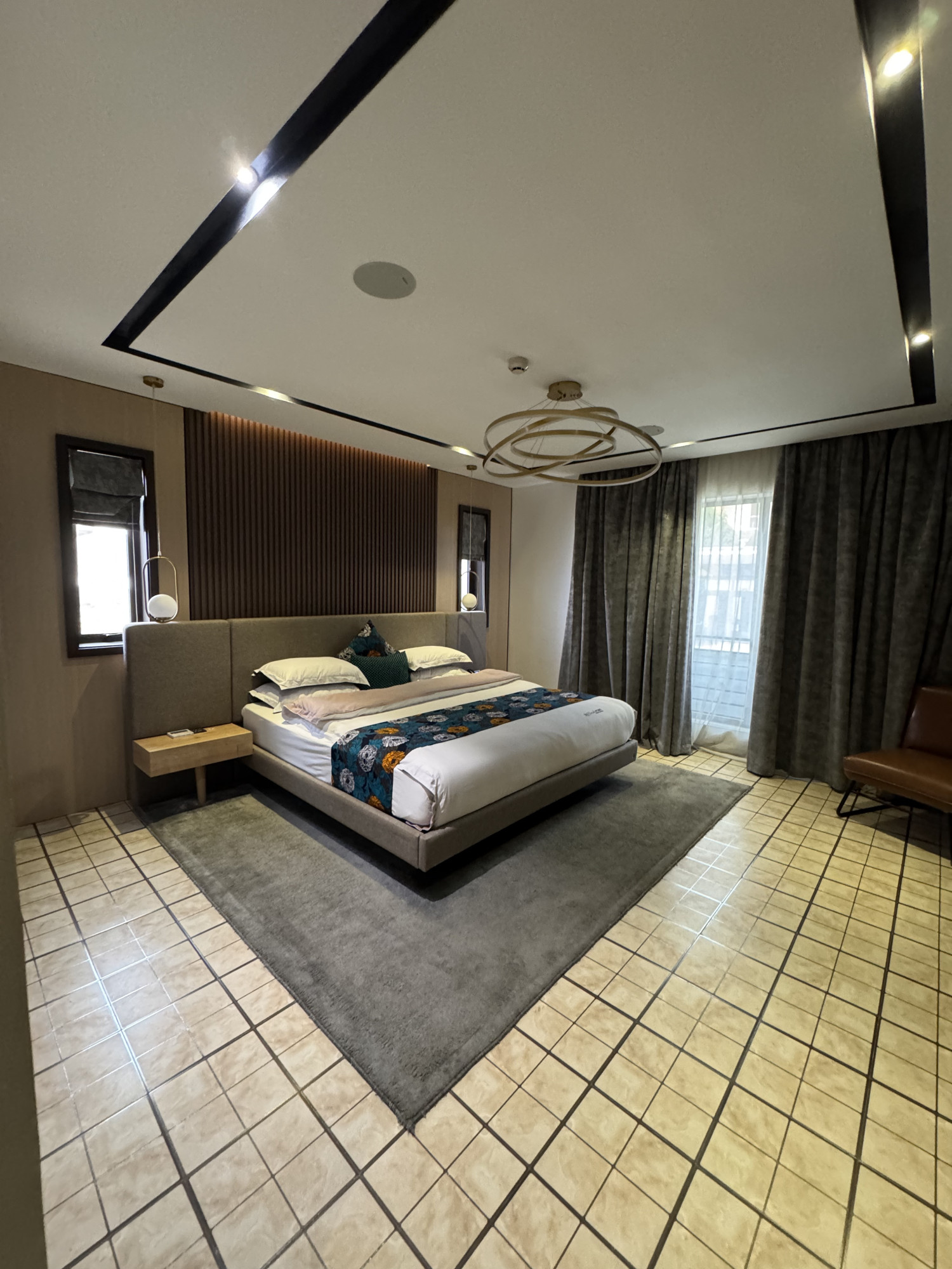 Executive Two Bedroom Apartment Gallery Image 4