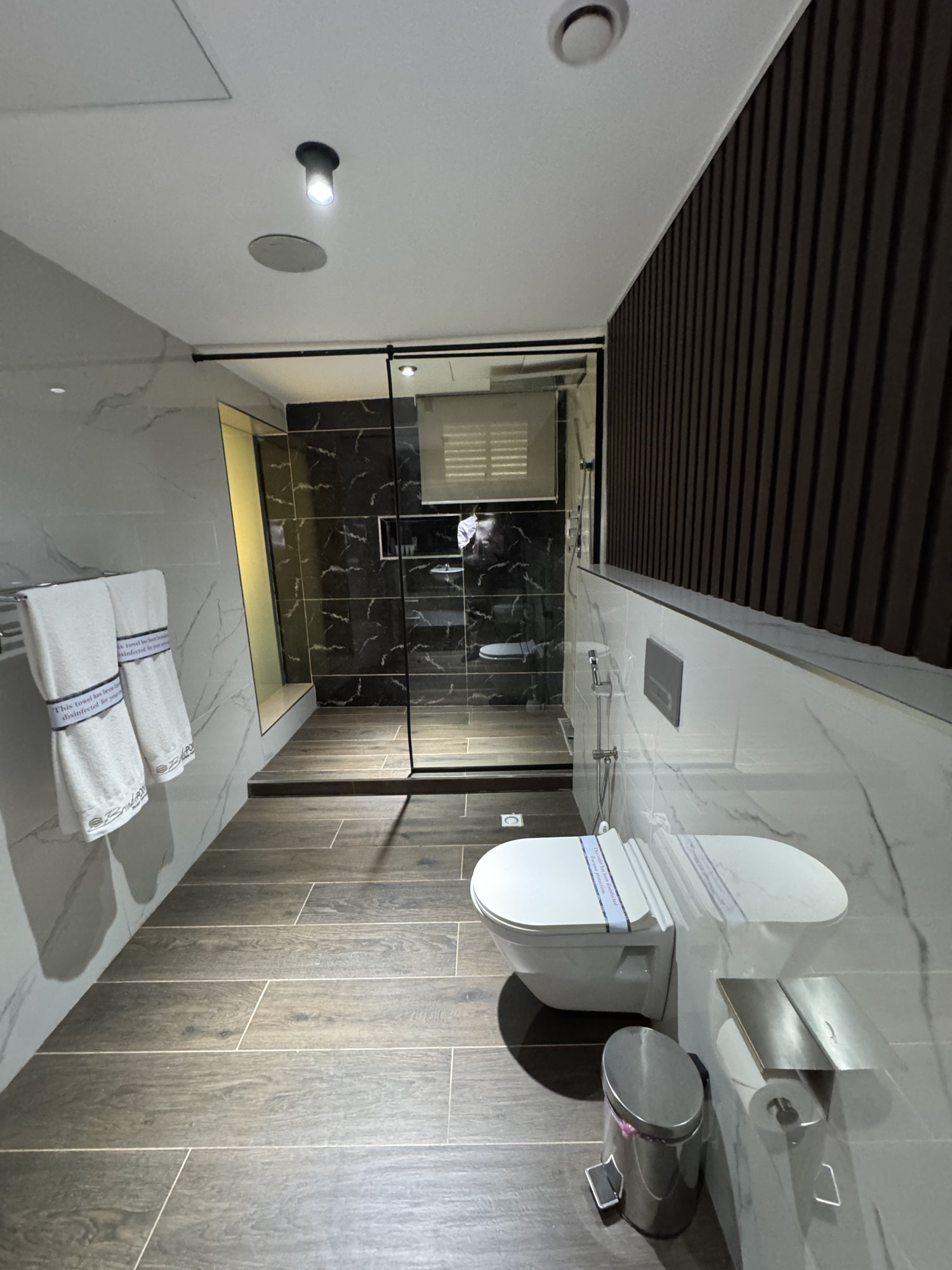 Premium One Bedroom Apartment Gallery Image 5