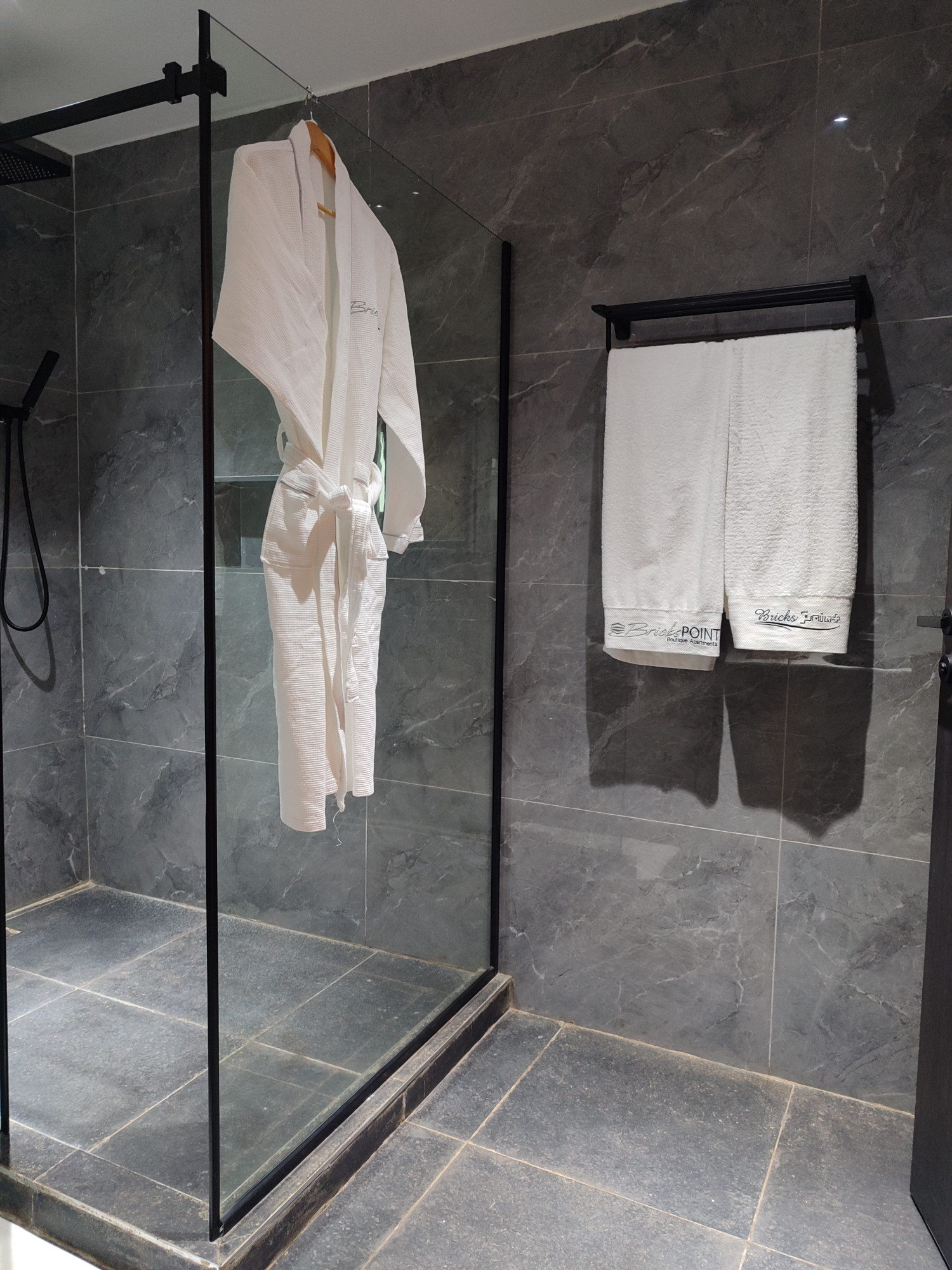 Standard One Bedroom Apartment Gallery Image 6