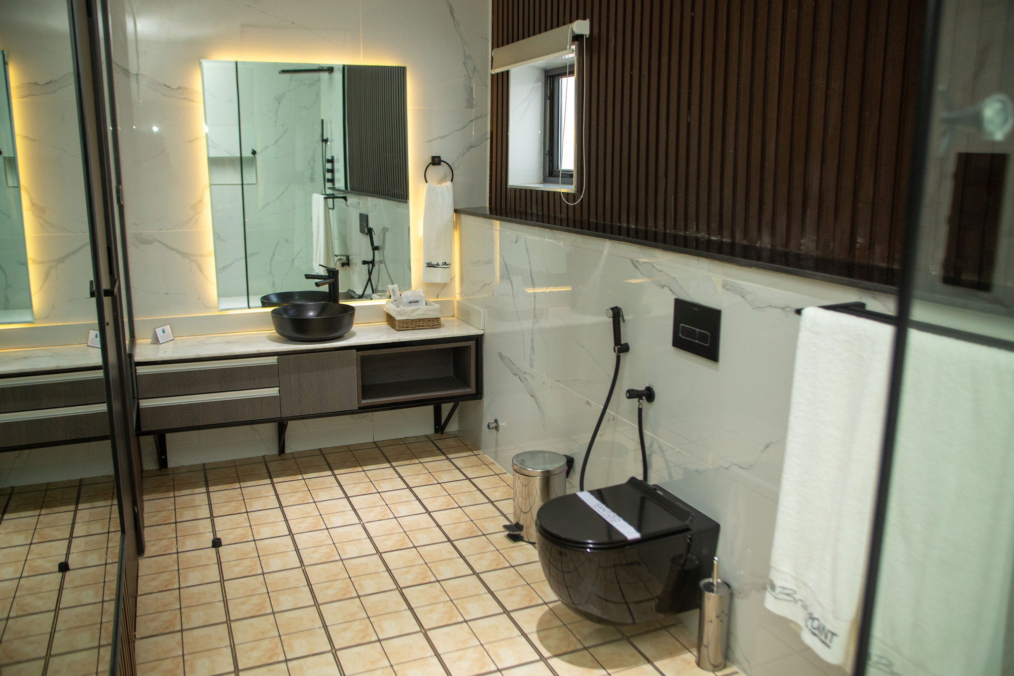 One Bedroom Duplex Gallery Image 1