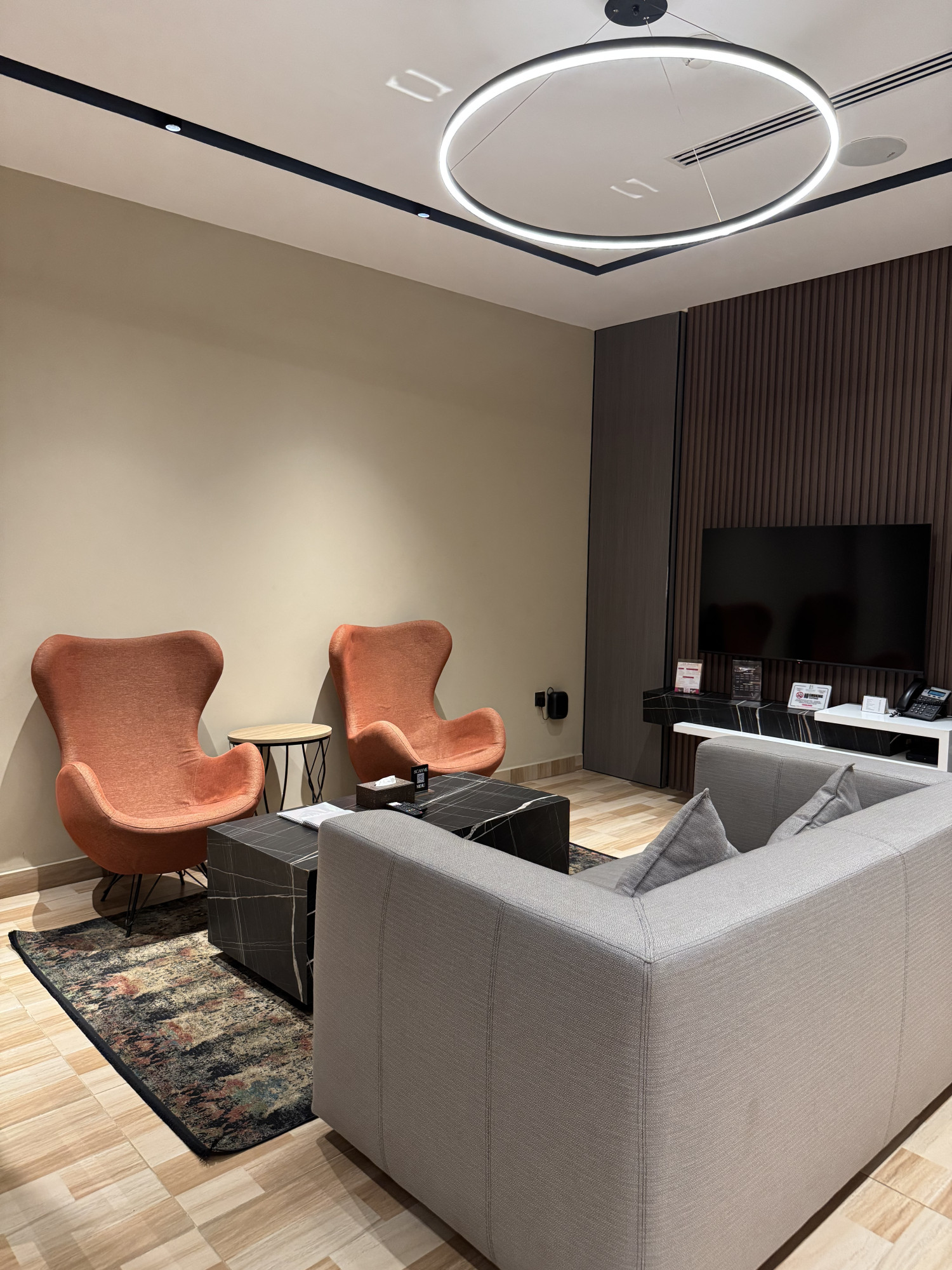 Deluxe One Bedroom Suite